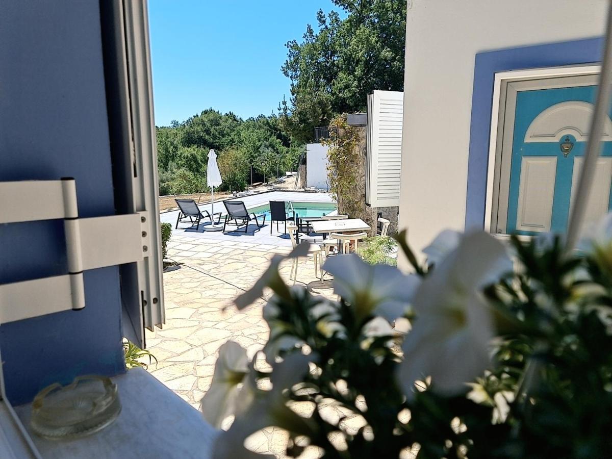 Juliet Villa *
